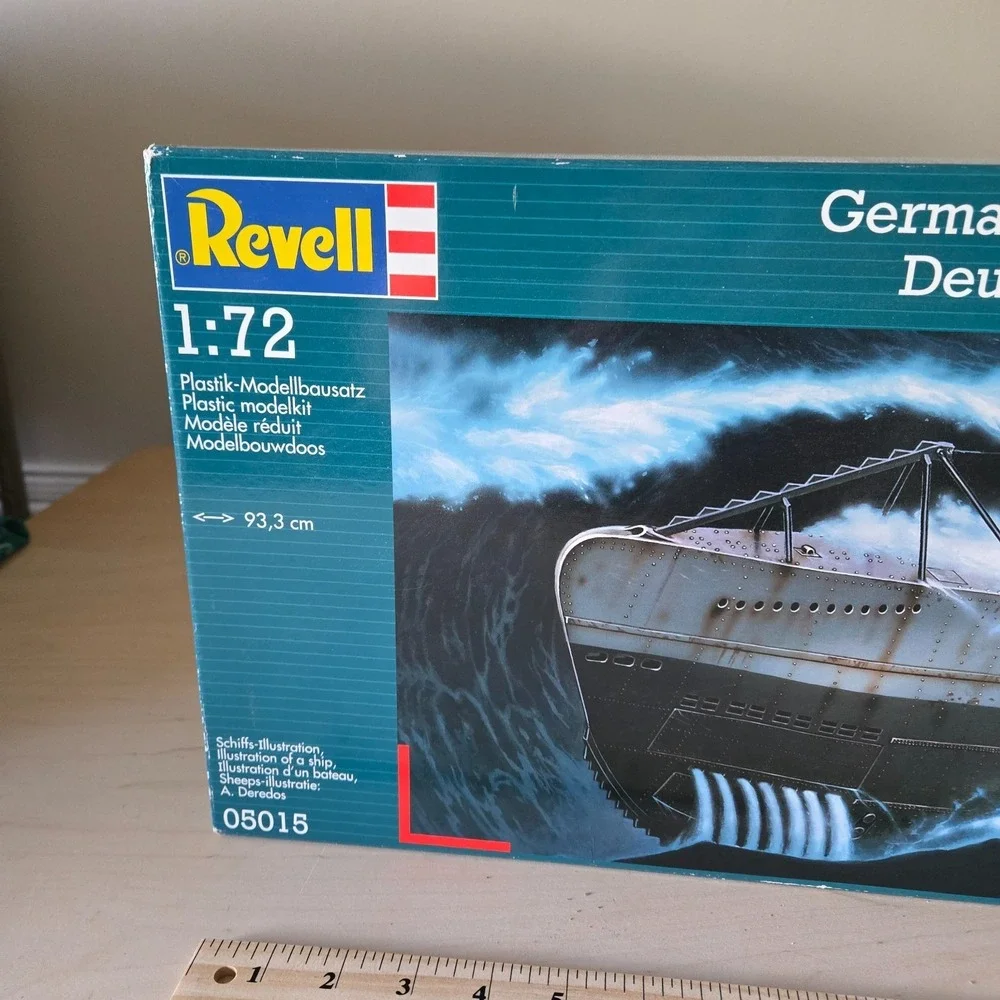 Revell Vintage 1/72 German Submarine Type VII C Wolf‎ Pack Model Kit 05015